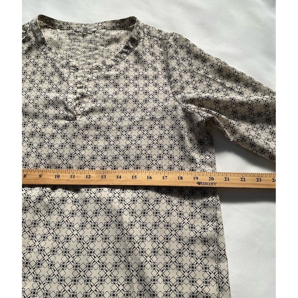 Pleione Womens  Cream Black Geometric  Blouse Top sz S V-Neck Long Sleeve - Picture 5 of 8